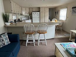 Montego Bay - Peachtree Road 122 3 Bedroom Home by RedAwning