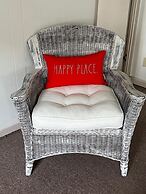 Montego Bay - Peachtree Road 122 3 Bedroom Home by RedAwning