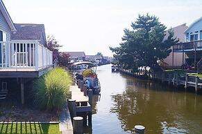 Montego Bay - Peachtree Road 122 3 Bedroom Home by RedAwning