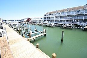 Crab Harbour 4 3 Bedroom Townhouse by RedAwning