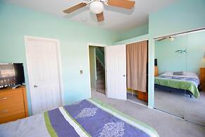 Crab Harbour 4 3 Bedroom Townhouse by RedAwning