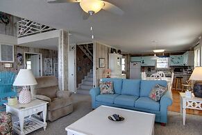 Carolina Moon 4 Bedroom Home by RedAwning