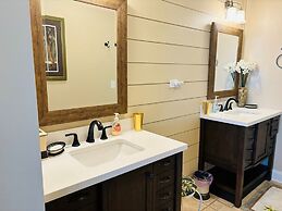 Inn Between 6 Bedroom Home by RedAwning