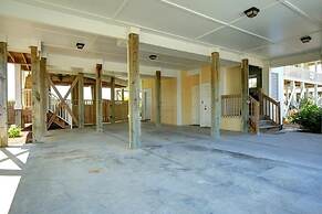 Inn Between 6 Bedroom Home by RedAwning