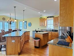 Inn Between 6 Bedroom Home by RedAwning