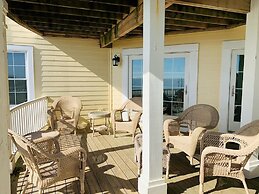 Inn Between 6 Bedroom Home by RedAwning
