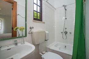 Ericeira Villa Surf Camp Hostel