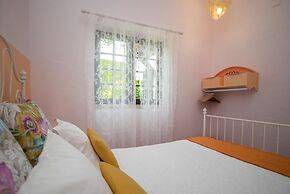 Ericeira Villa Surf Camp Hostel