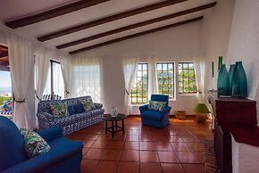 Ericeira Villa Surf Camp Hostel