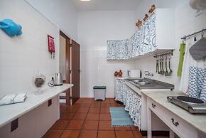 Ericeira Villa Surf Camp Hostel