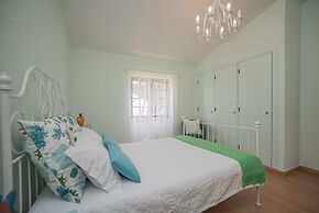 Ericeira Villa Surf Camp Hostel