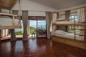Ericeira Villa Surf Camp Hostel