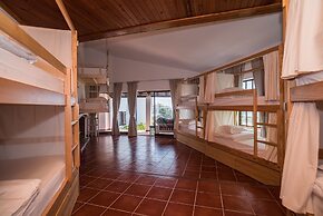 Ericeira Villa Surf Camp Hostel