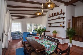 Ericeira Villa Surf Camp Hostel