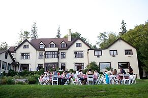 Seven Hills Inn