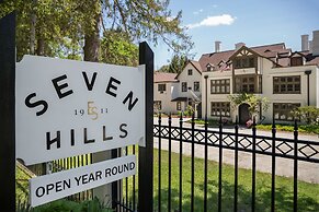 Seven Hills Inn