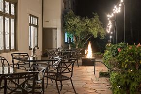Seven Hills Inn