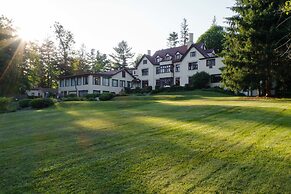 Seven Hills Inn