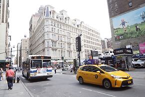 The Nomad Suites & Apartments