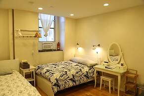 The Nomad Suites & Apartments