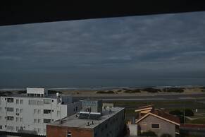 Arenas del Mar Apartments