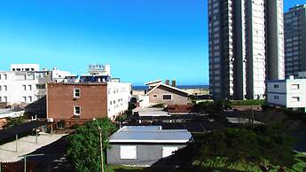 Arenas del Mar Apartments