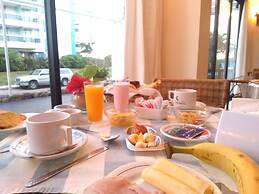 Arenas del Mar Apartments