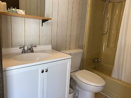 Greenview Motel and RV Park