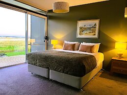 Pelican Point Tasmania