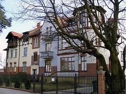 Apartments Happy Hours