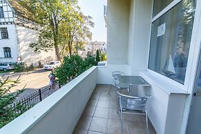 Apartments Happy Hours