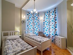 Apartments Happy Hours