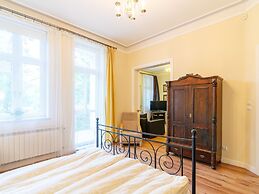 Apartments Happy Hours