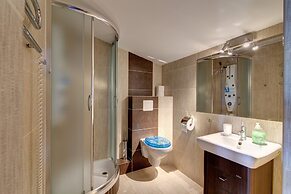 Apartments Happy Hours