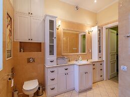 Apartments Happy Hours