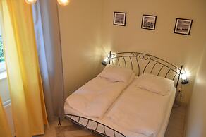 Apartments Happy Hours