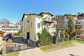 Apartments Happy Hours