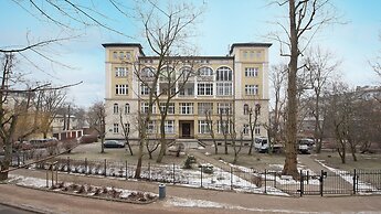 Apartments Happy Hours