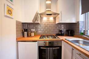 Hastings House Luton - Inhabit Short Stays