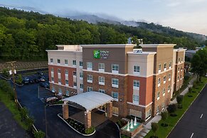 Holiday Inn Express & Suites Ithaca by IHG