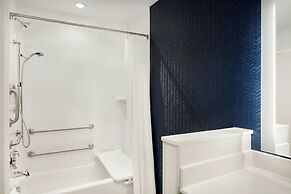 Fairfield Inn & Suites Cincinnati Uptown/University Area