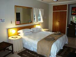 Flintstones Guest House Fourways