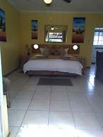 Flintstones Guest House Fourways