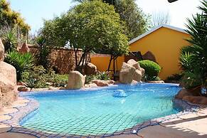 Flintstones Guest House Fourways