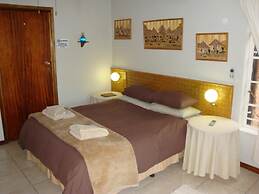 Flintstones Guest House Fourways