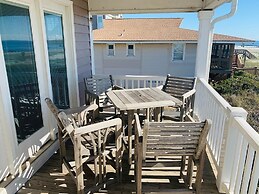 License To Chill 4 Bedroom Home by RedAwning