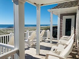 License To Chill 4 Bedroom Home by RedAwning