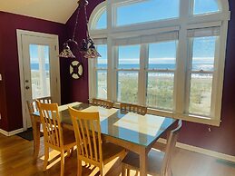 License To Chill 4 Bedroom Home by RedAwning