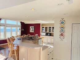 License To Chill 4 Bedroom Home by RedAwning