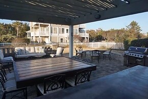 Slattisfaction - 6 Br Home